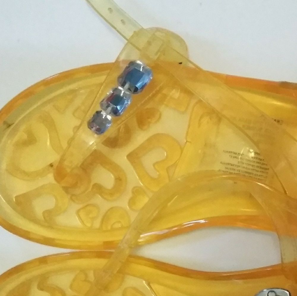 Crazy 8 jelly sandals